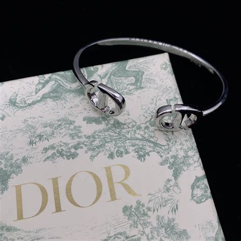 dior wrist bracelets.